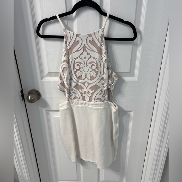 Worn once, great condition white Bebe dress size medium - Picture 1 of 2
